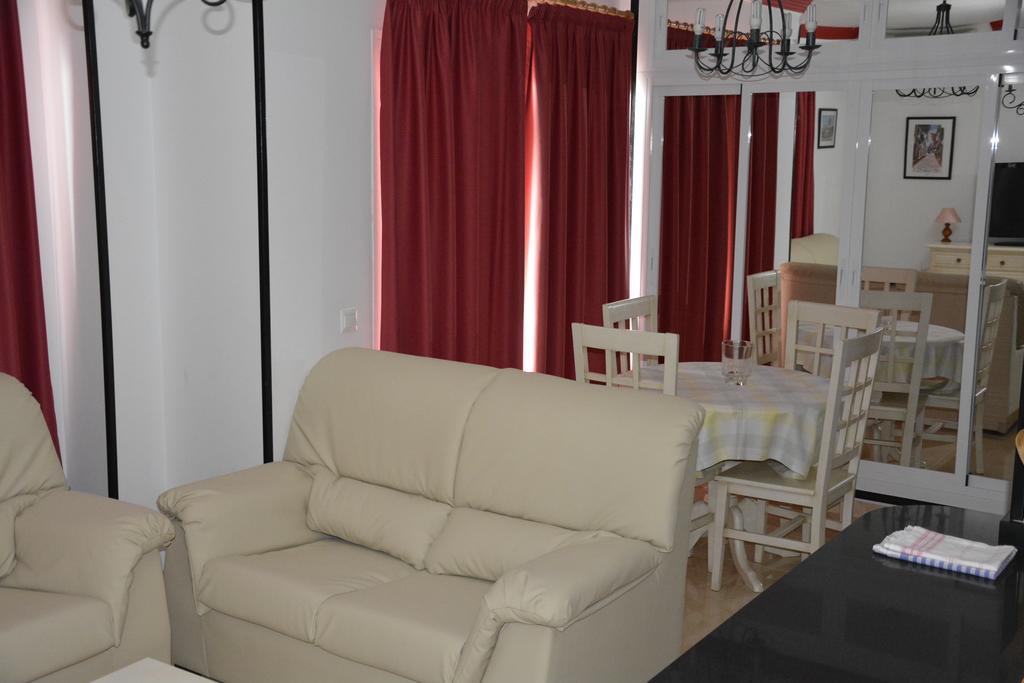 Apartamentos Mediterraneo Marbella Dış mekan fotoğraf