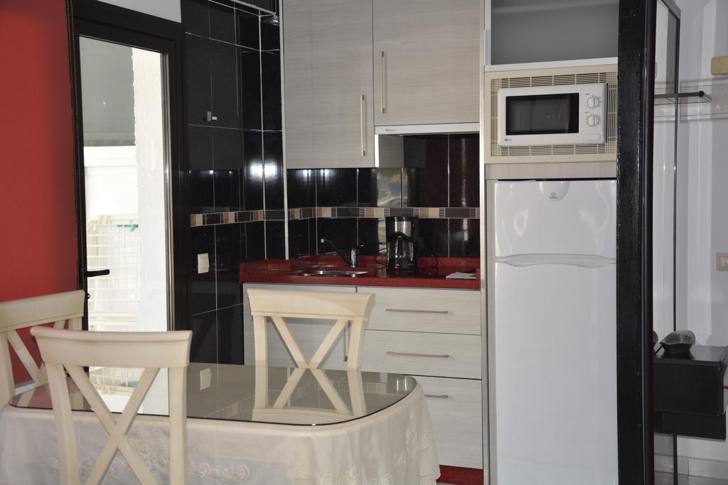 Apartamentos Mediterraneo Marbella Dış mekan fotoğraf